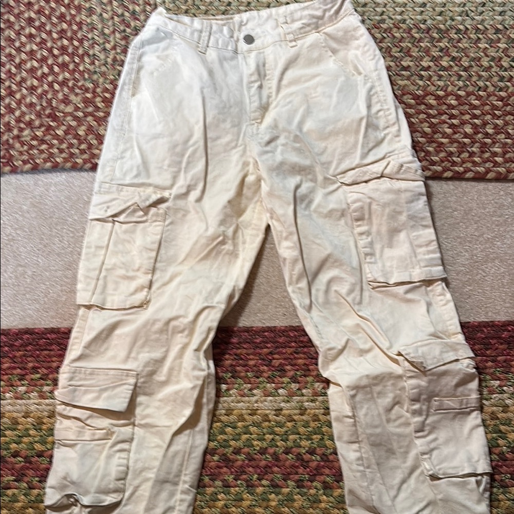 Women’s Cream Cargo Pants